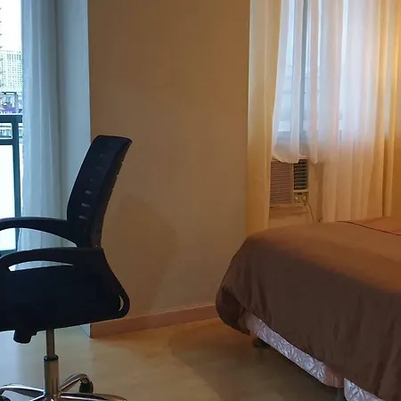 Mandaluyong 2 Bedroom W 2 Queen, 50Hdtv Across Shangrila Mall Manila Exterior photo