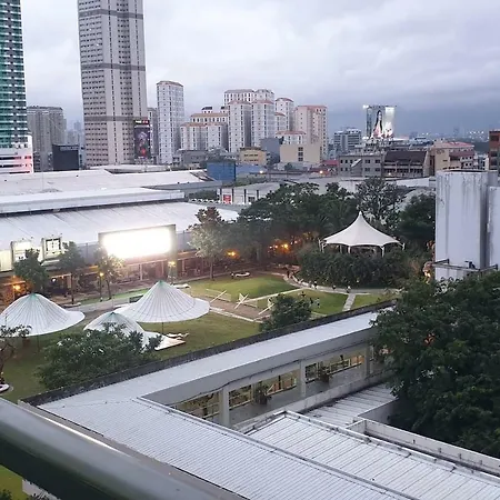 Mandaluyong 2 Bedroom W 2 Queen, 50Hdtv Across Shangrila Mall Manila Exterior photo