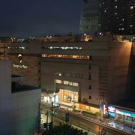Mandaluyong 2 Bedroom W 2 Queen, 50Hdtv Across Shangrila Mall Manila Exterior photo