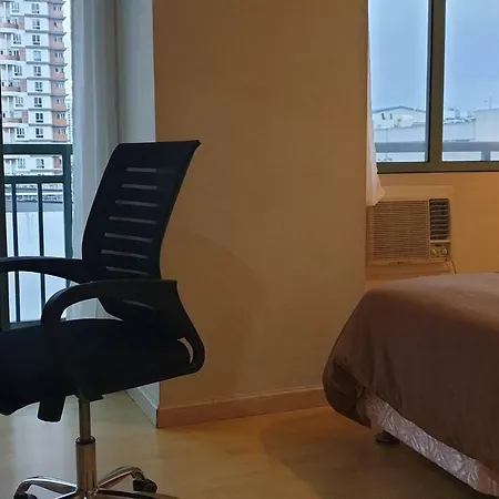 Mandaluyong 2 Bedroom W 2 Queen, 50Hdtv Across Shangrila Mall Manila Exterior photo